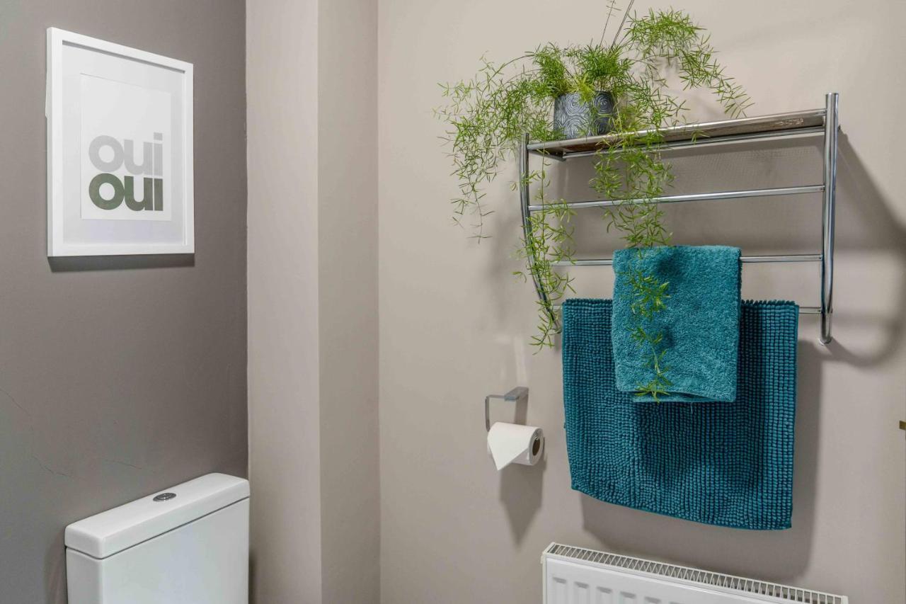 The Exchange Apartments With Permit Parking 툭스베리 외부 사진